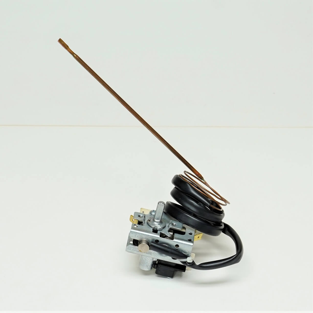 White-Westinghouse CWEF310GSG Range Oven Temperature Control Thermostat