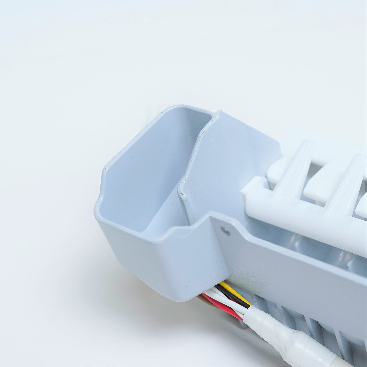 Samsung RSG257AARS/XAA Refrigerator Ice Maker