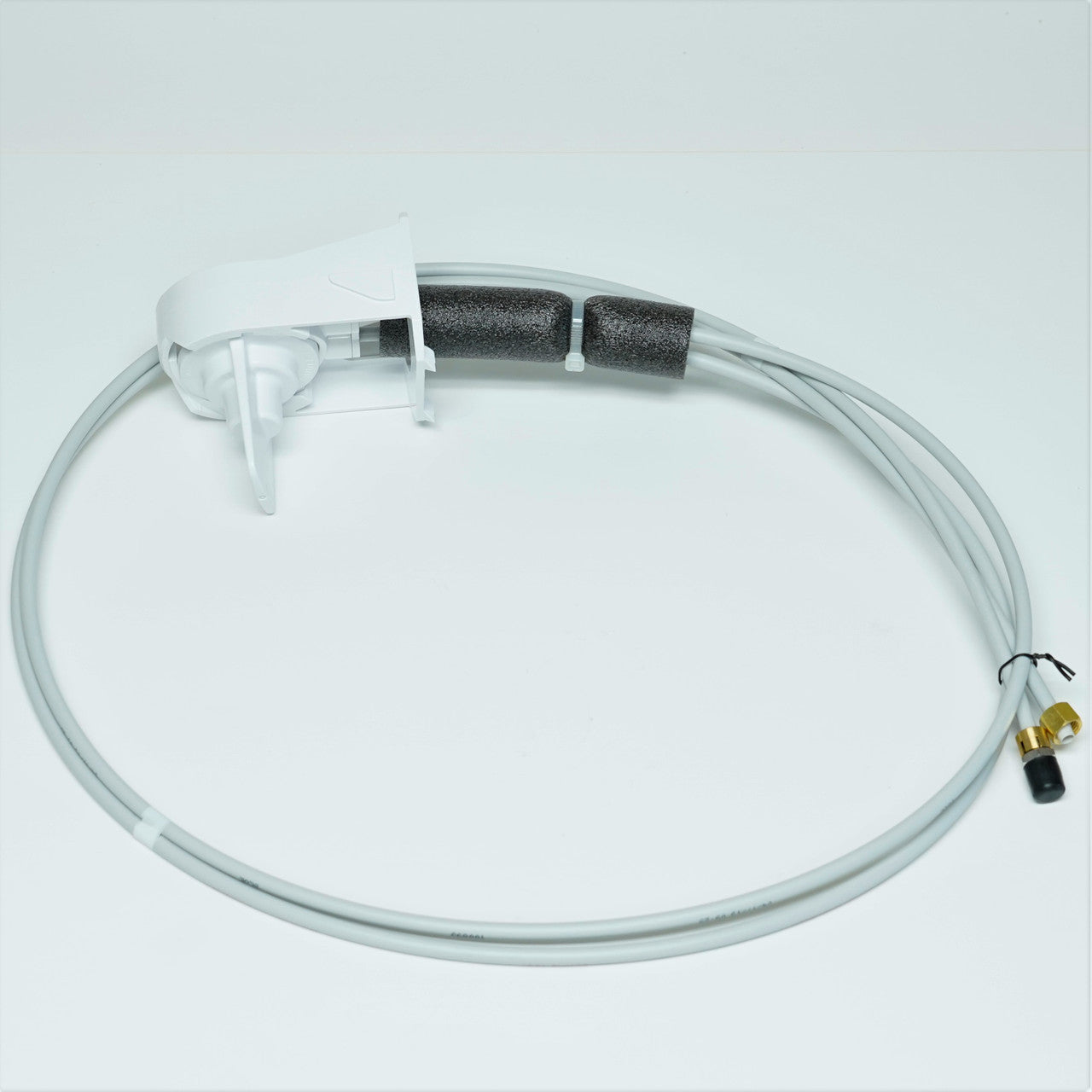 Hotpoint HSS25GFPJWW Refrigerator Water Filter Head and Tubing