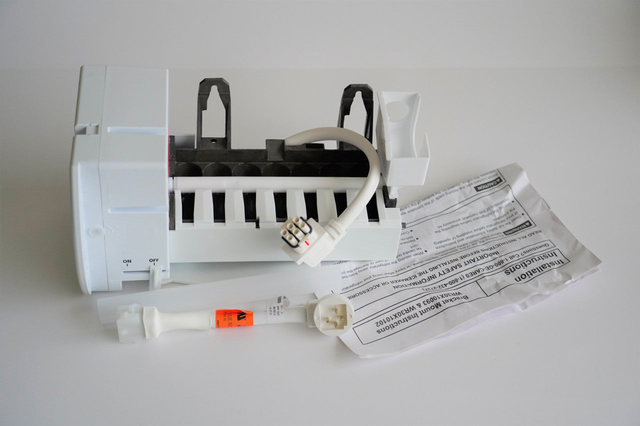 Refrigerator Icemaker Assembly for General Electric CCC18HAB Part